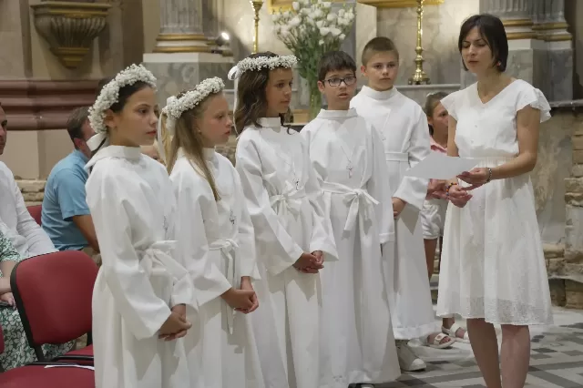 Prva pričest u Rumi 2026 - fotografija 160