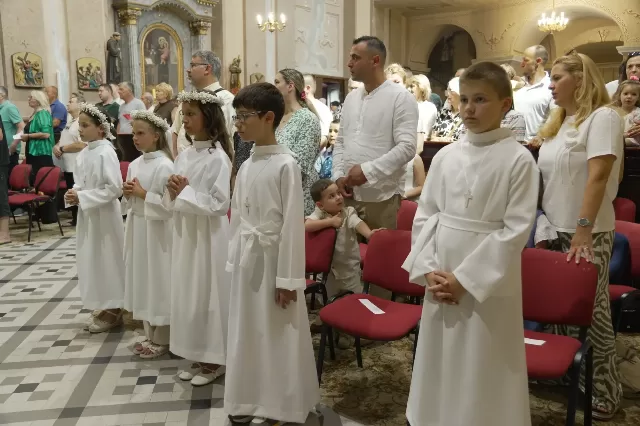 Prva pričest u Rumi 2026 - fotografija 25