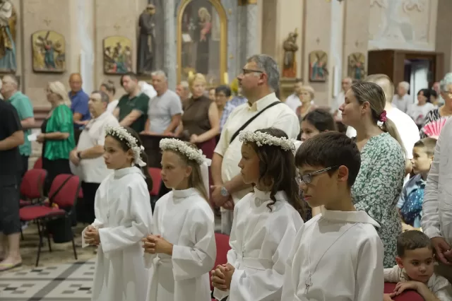 Prva pričest u Rumi 2026 - fotografija 32