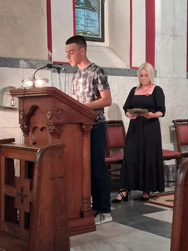 Marijanski koncert župnih zborova Srijemske biskupije u Svetištu Gospe Tekijske u Petrovaradinu - fotografija 3