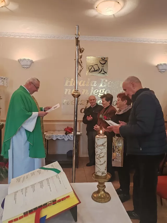 NEDJELJA CARITASA I BRAČNIH JUBILEJA U RUMI - fotografija 1