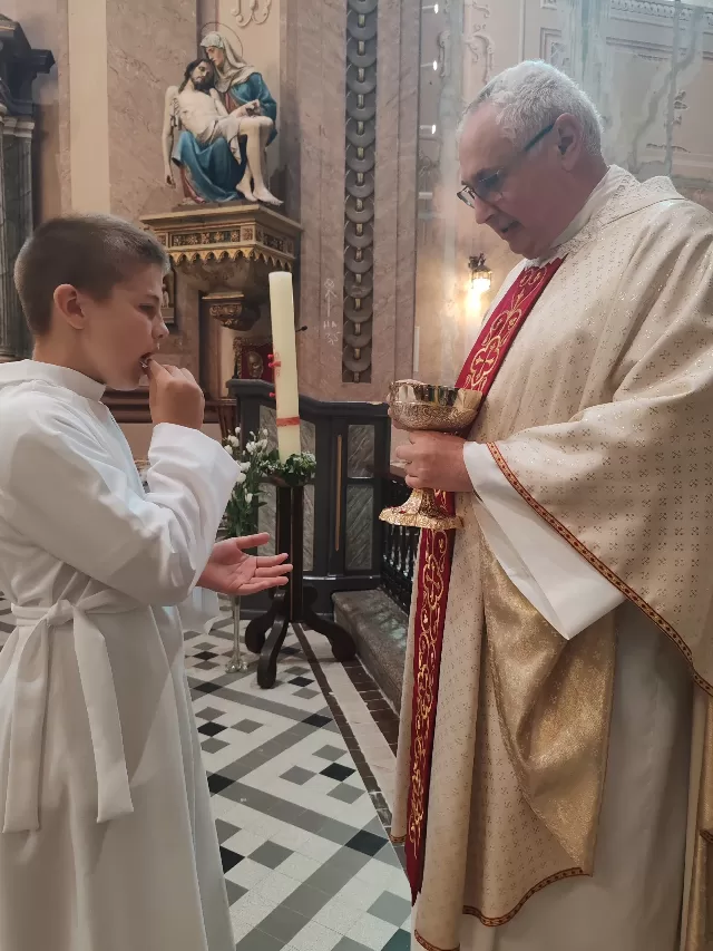 Prva pričest u Rumi - fotografija 6