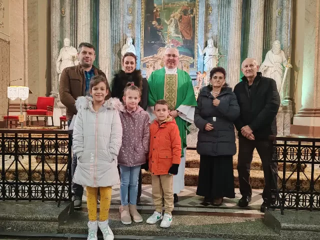 NEDJELJA CARITASA I BRAČNIH JUBILEJA U RUMI - fotografija 3