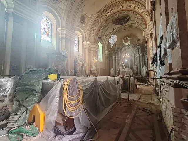 Obnova župne crkve Uzvišenja svetog Križa u Rumi - fotografija 24