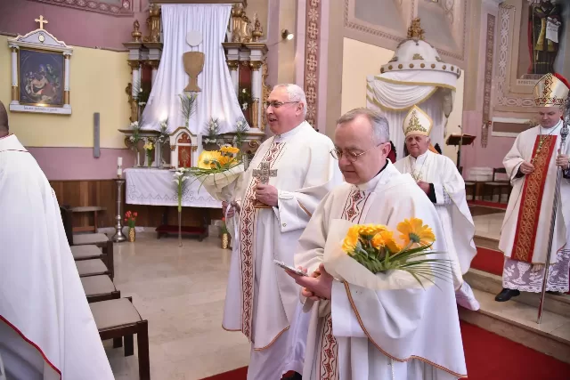 Mons. Josip Ivešić proslavio jubilej - 25 godina svećeništva - fotografija 3